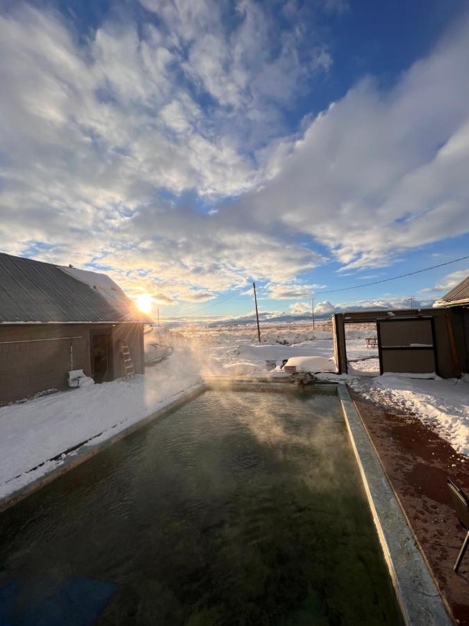 Hunter'S Hot Springs Resort Lakeview Exterior photo